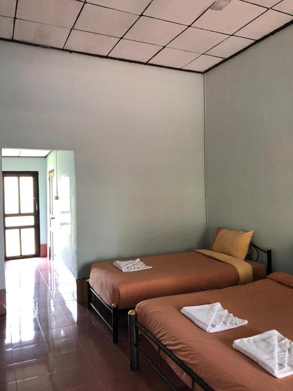 Thakhek Travel Lodge Exteriör bild