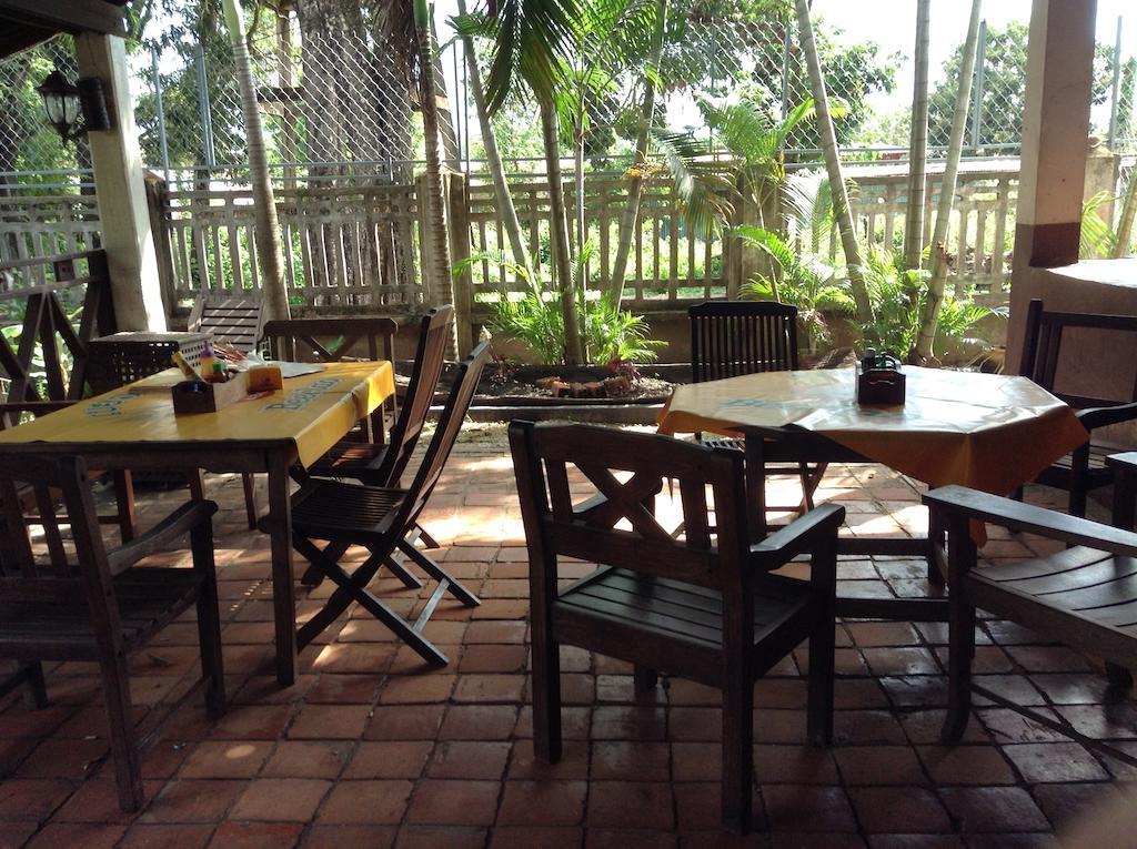 Thakhek Travel Lodge Exteriör bild