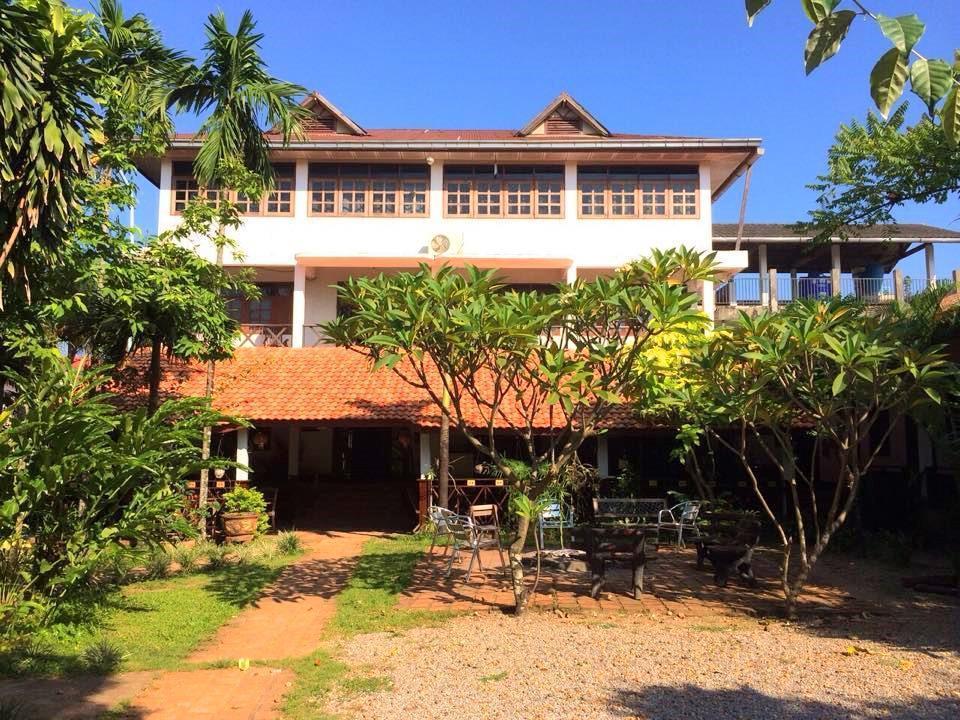 Thakhek Travel Lodge Exteriör bild