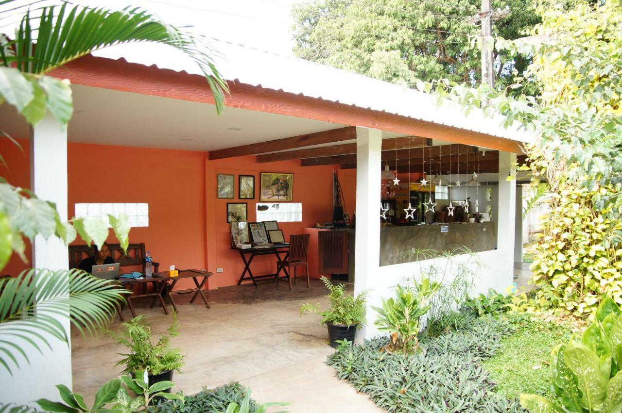 Thakhek Travel Lodge Exteriör bild